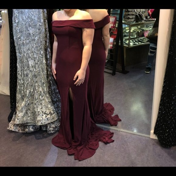 Faviana Bordeaux Jersey Off-The-Shoulder Dress - Picture 5 of 6